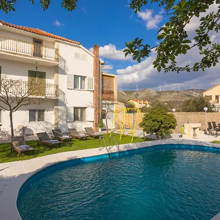 Tamara I Ante 아파트